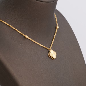 NK2326 عقد آراندا (بيلا روب)