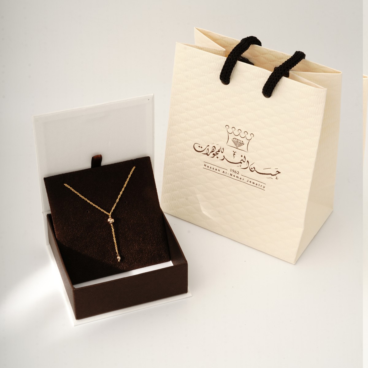 NK1284 عقد ذهب عيار 21