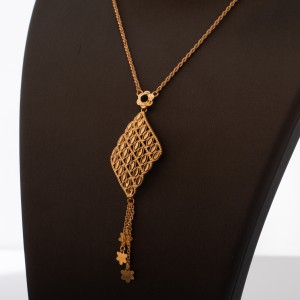 NK1585 عقد (غصن الزيتون "إليف")