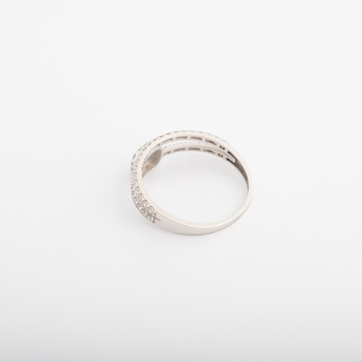 RN607 خاتم هيلر (ابيض)