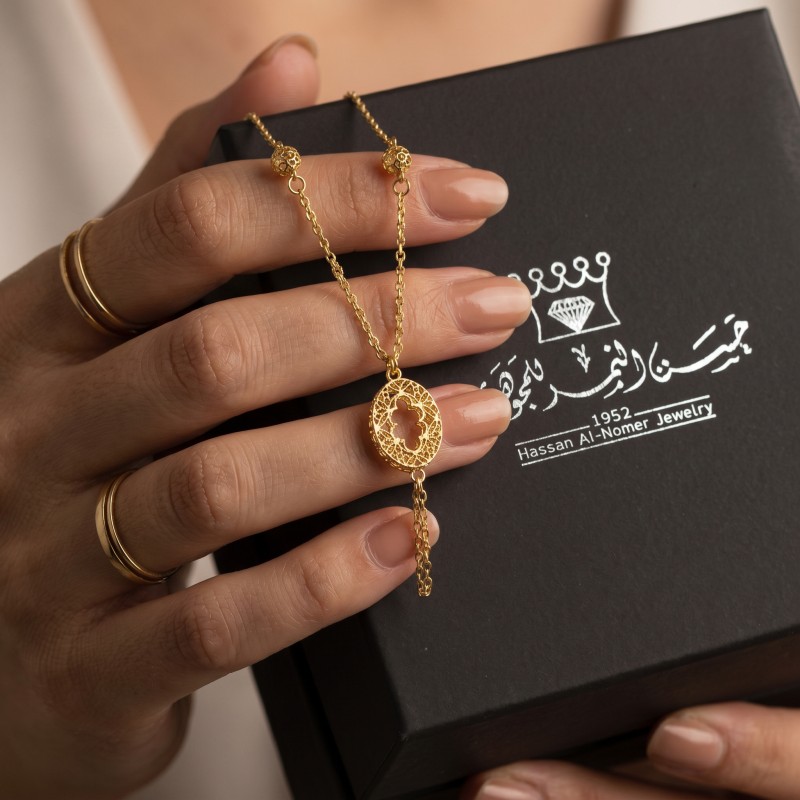 عقود وتعاليق